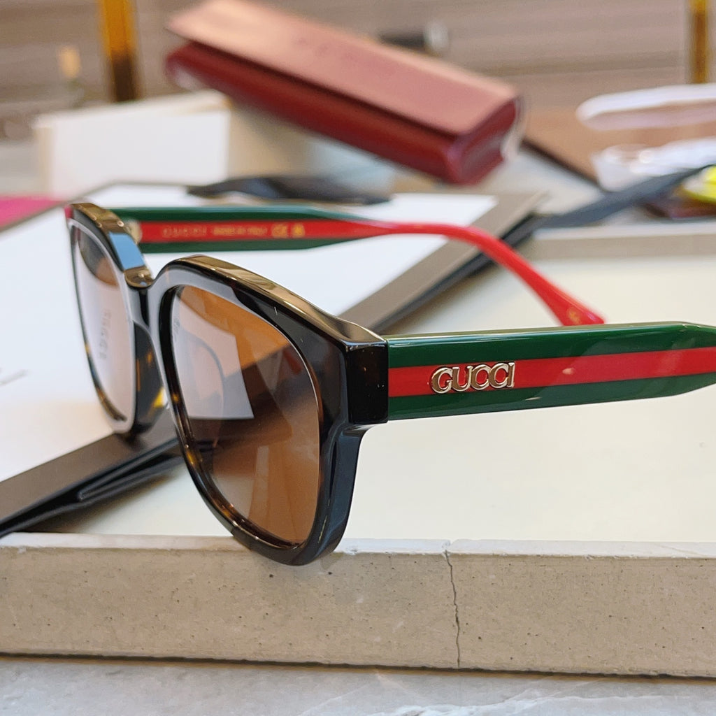 Gucci GG1872S Fashion Gray Lens Sunglasses for Men & Women - detail image 9