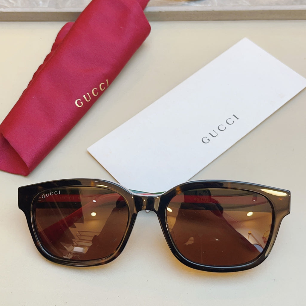 Gucci GG1872S Fashion Black Lens Sunglasses for Men & Women - detail image 4