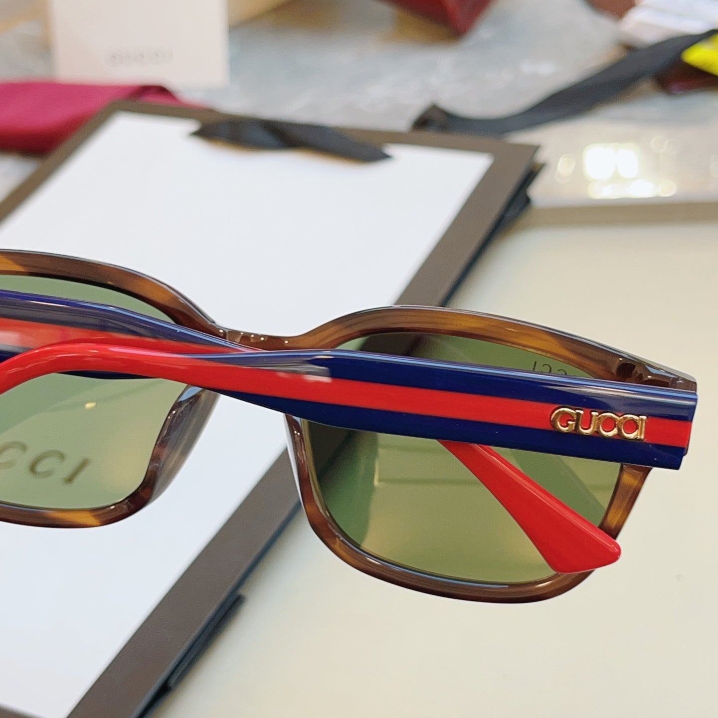 Gucci GG1872S Fashion Black Lens Sunglasses for Men & Women - detail image 8