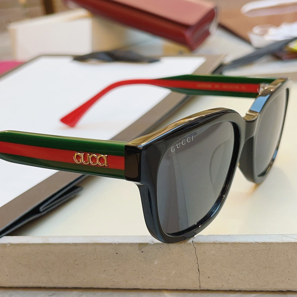 Gucci GG1872S Fashion Red Lens Sunglasses for Men & Women - detail image 5