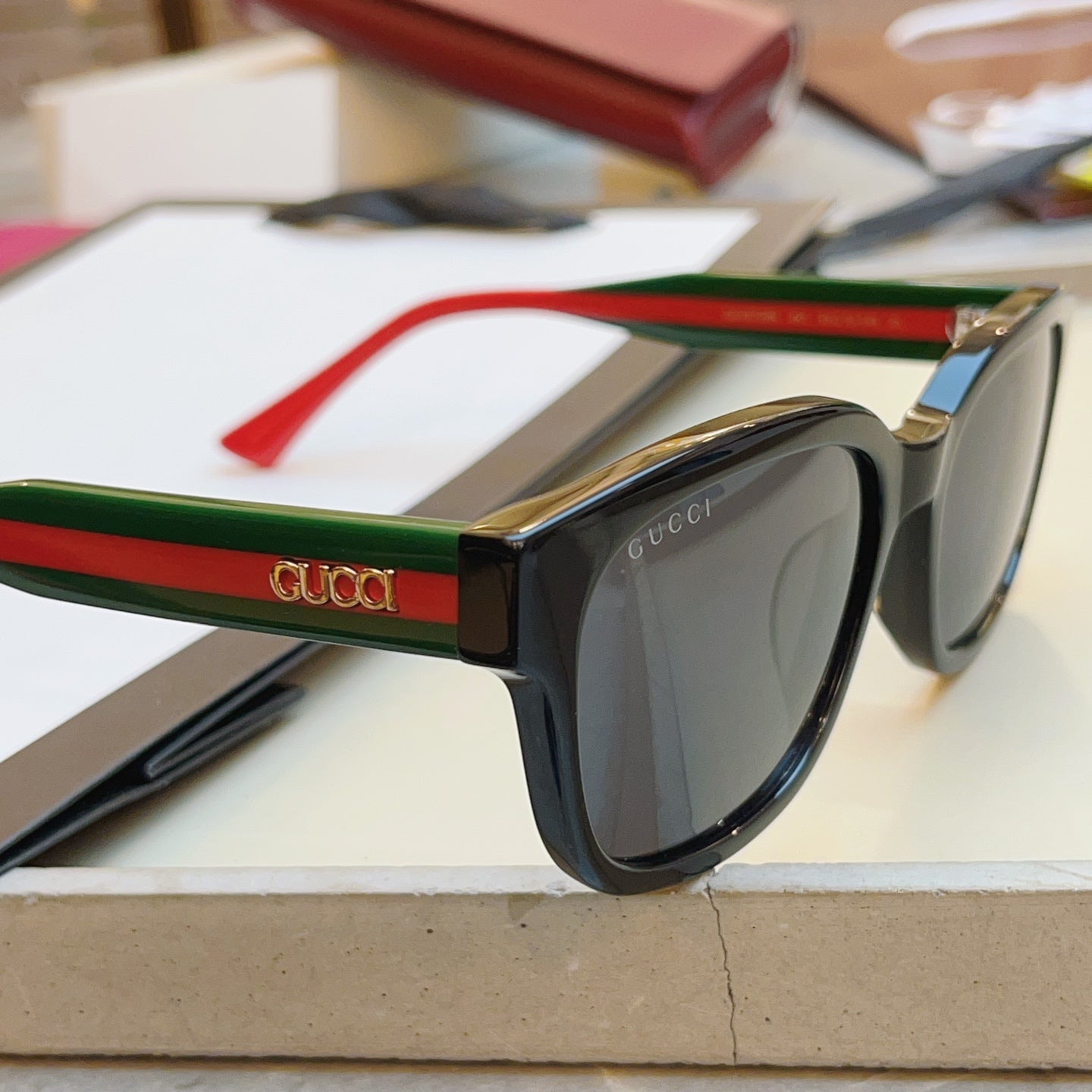 Gucci GG1872S Fashion Red Lens Sunglasses for Men & Women - detail image 5