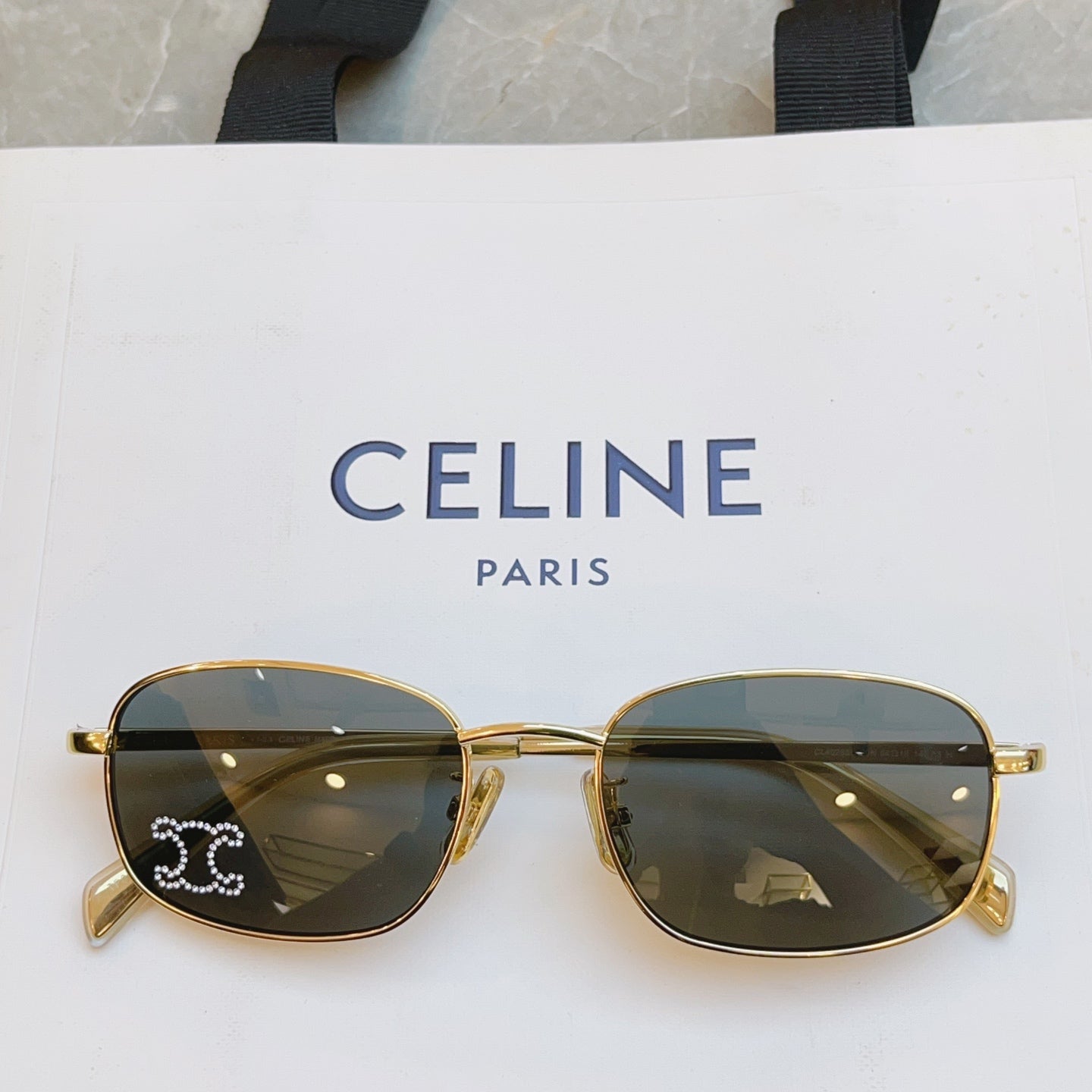 Celine CL40285U Fashion Brown Lens Sunglasses for Men & Women - 415637