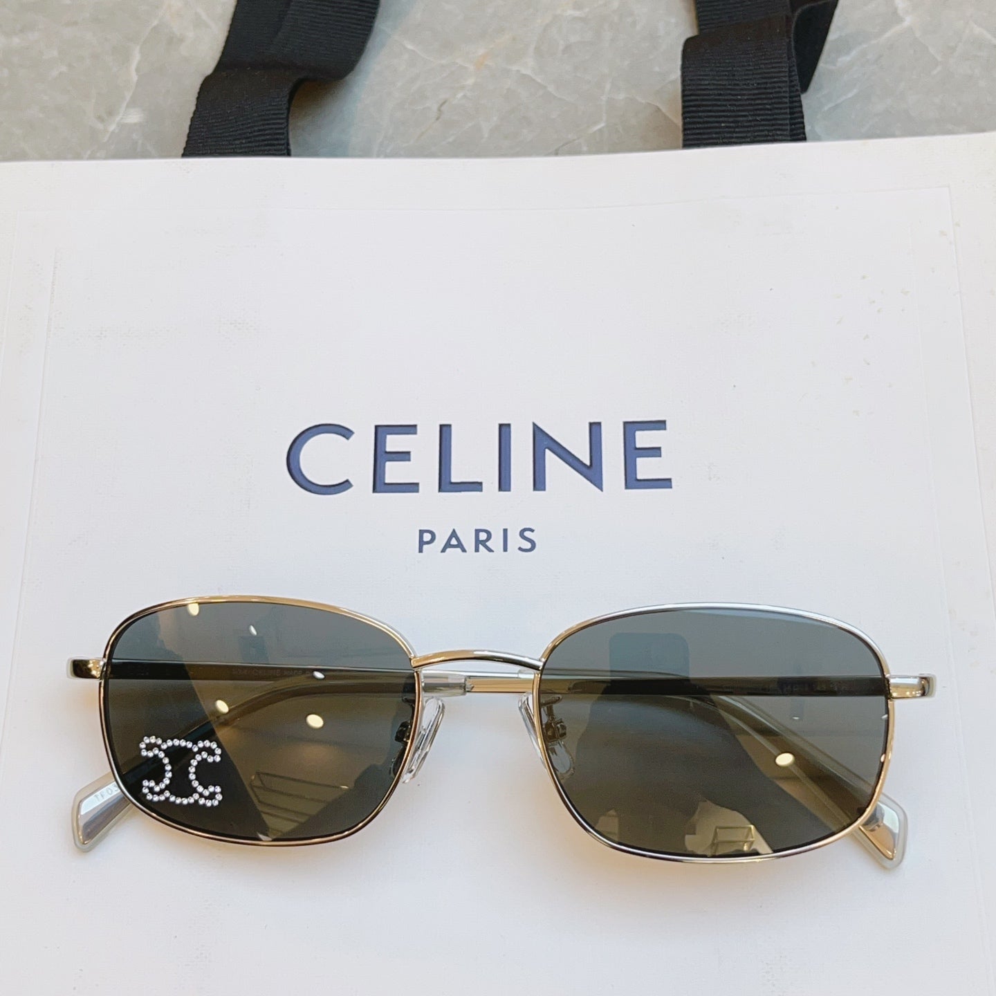 Celine CL40285U Fashion Brown Lens Sunglasses for Men & Women - 415638