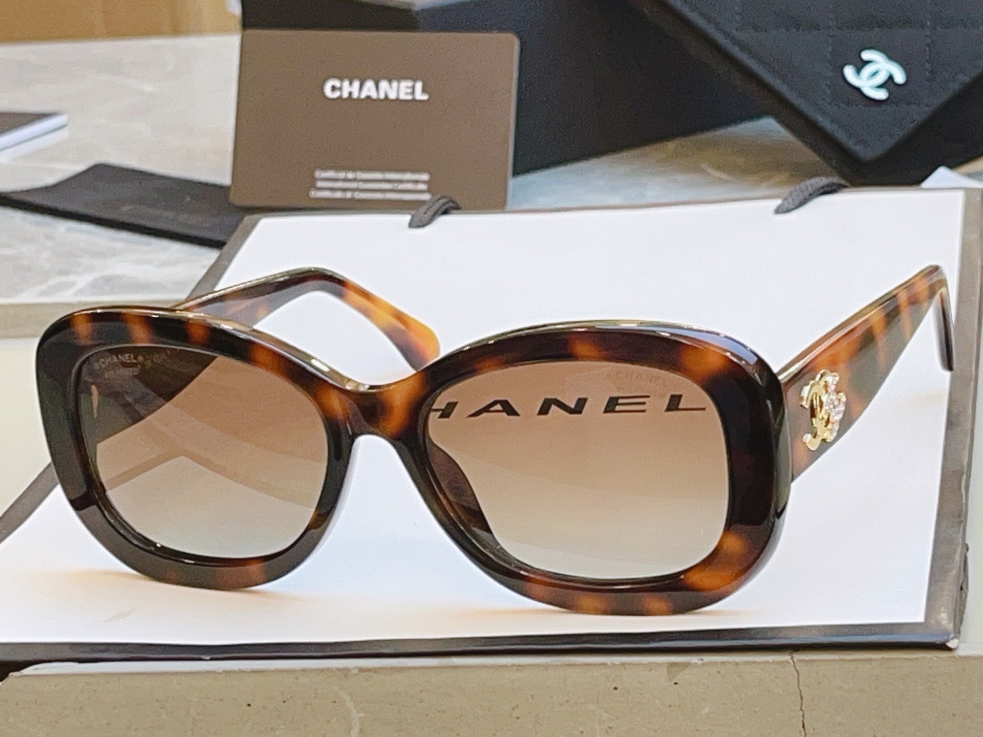 Chanel CH5468-B-A Fashion Brown Lens Sunglasses for Men & Women - detail image 2