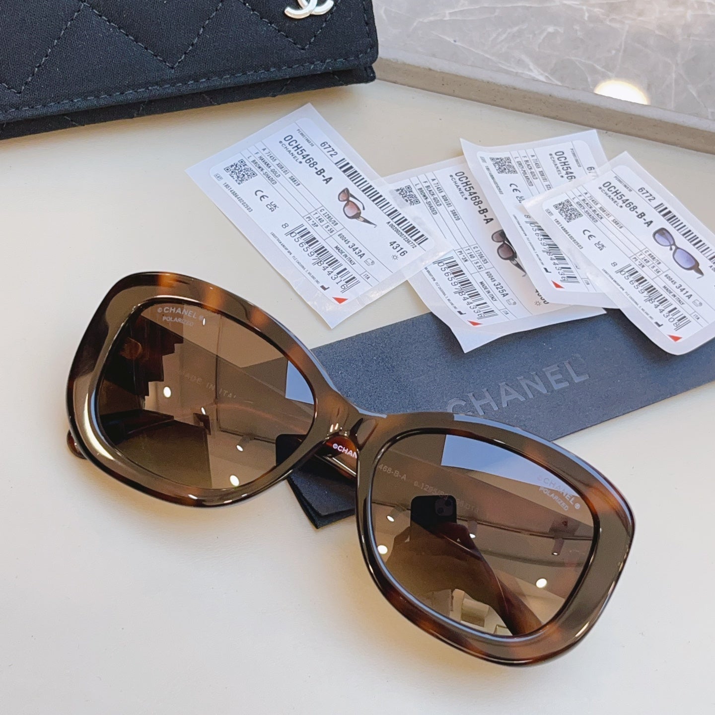 Chanel CH5468-B-A Fashion Brown Lens Sunglasses for Men & Women - detail image 3
