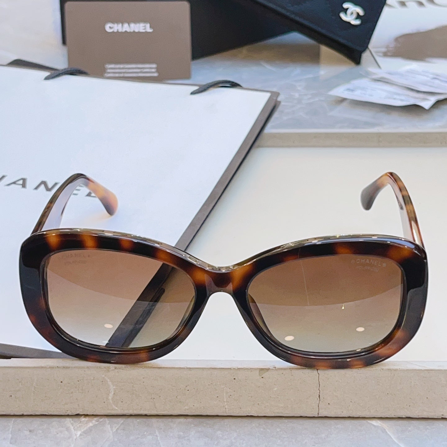 Chanel CH5468-B-A Fashion Brown Lens Sunglasses for Men & Women - detail image 8