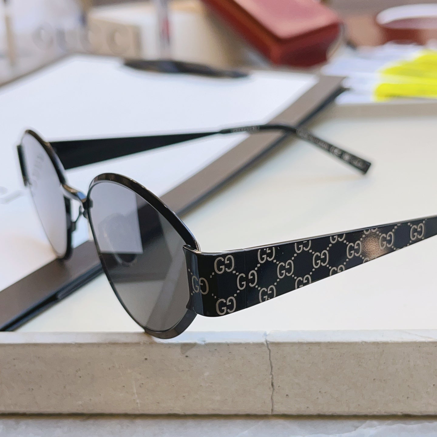 Gucci GG1853O Fashion Red Lens Sunglasses for Men & Women - detail image 6