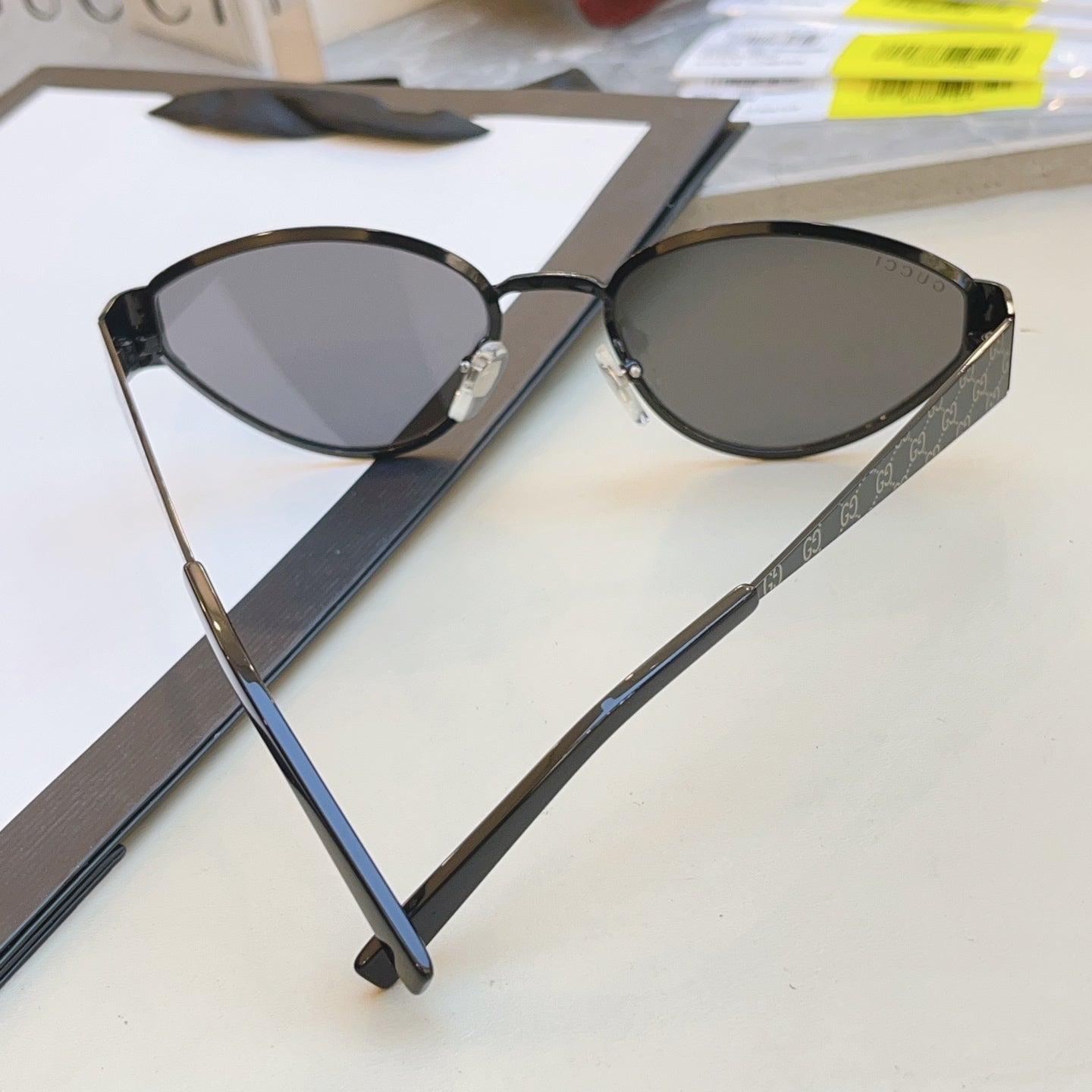 Gucci GG1853O Fashion Red Lens Sunglasses for Men & Women - detail image 9
