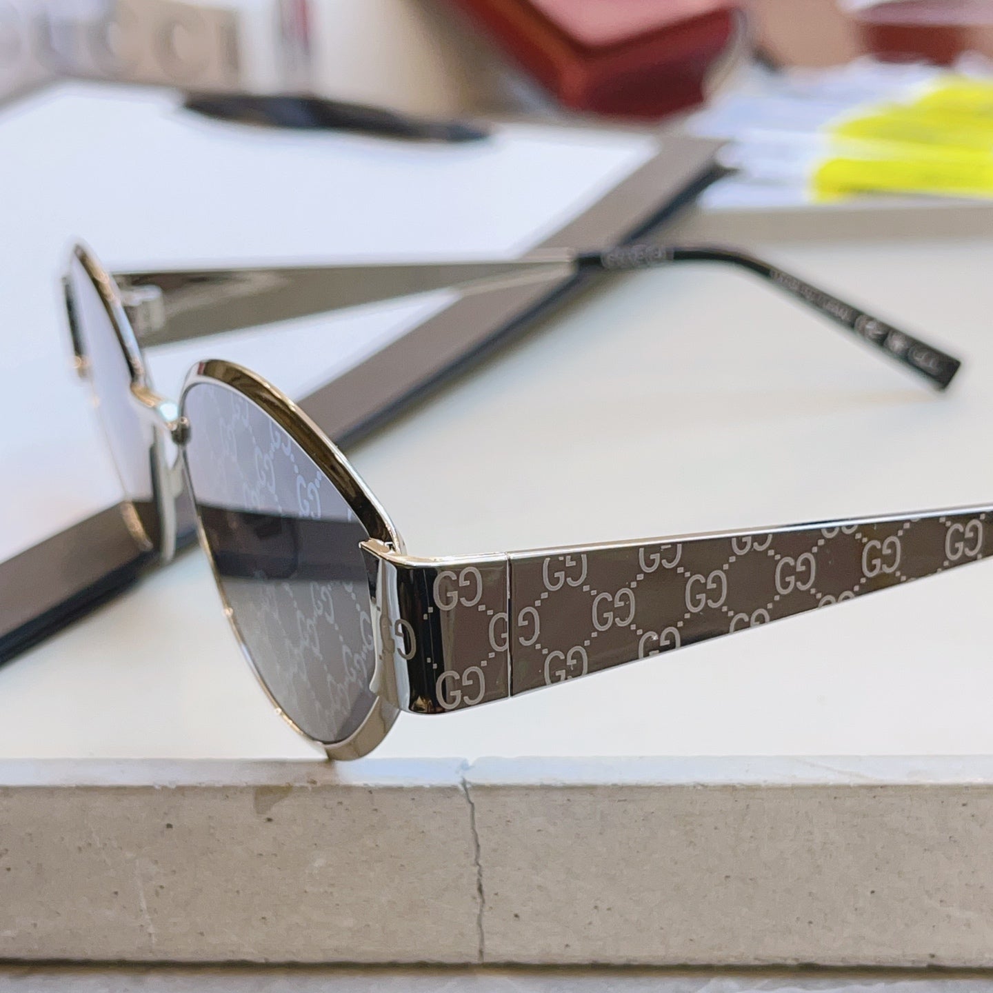 Gucci GG1853O Fashion Gray Lens Sunglasses for Men & Women - detail image 8