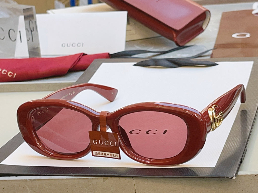 Gucci GG1829SK Fashion Red Lens Sunglasses for Men & Women - detail image 2