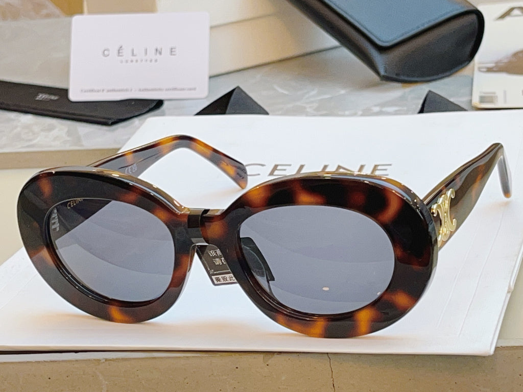 Celine CL40312U Fashion Black Lens Sunglasses for Men & Women - 382545