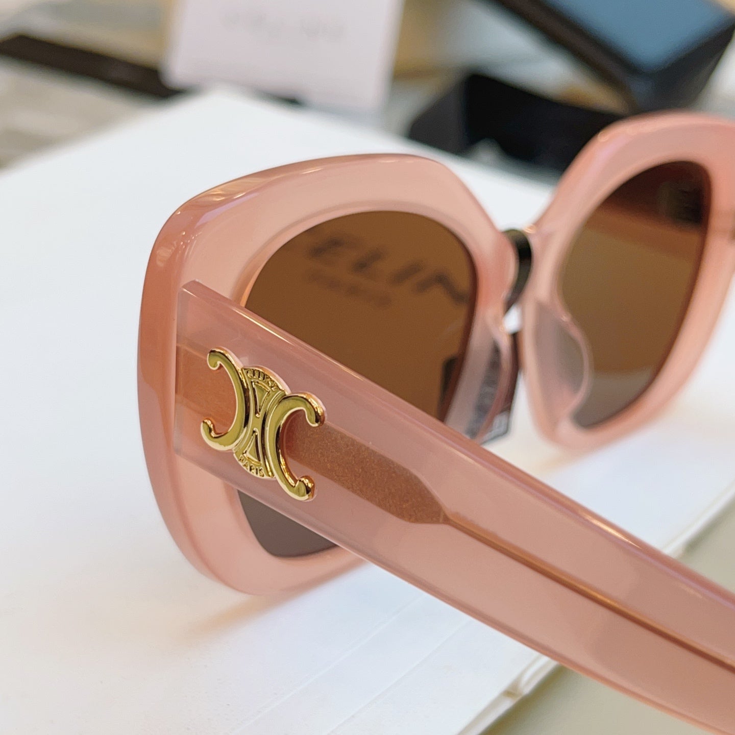 Celine CL40226U Fashion Red Lens Sunglasses for Men & Women - 382538 - detail image 6