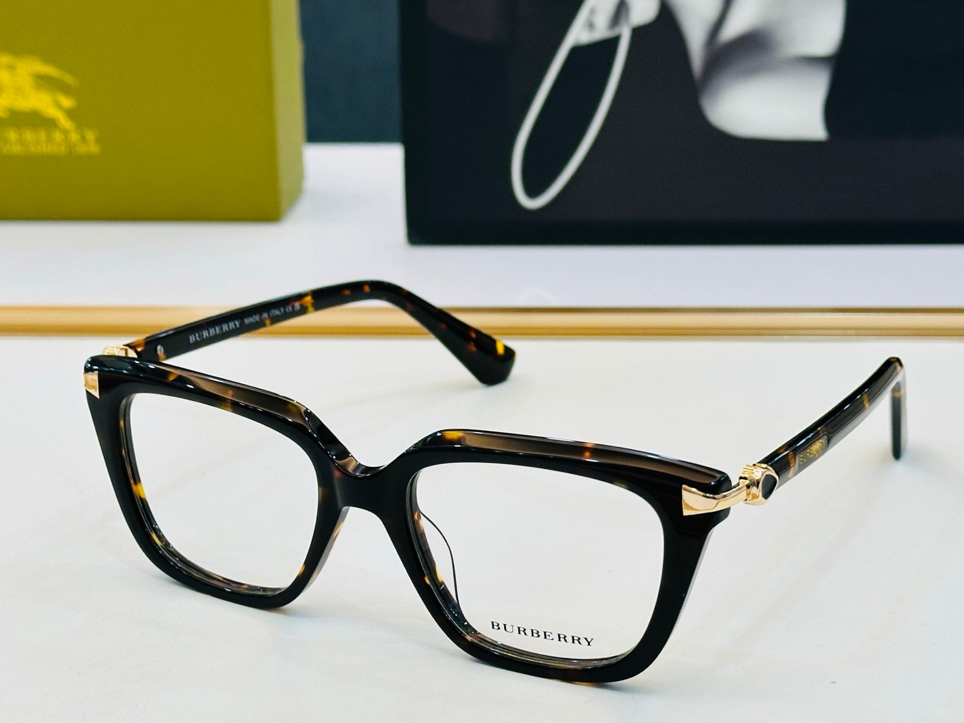 Burberry BE2437B Acetate Fashion Black Lens Sunglasses for Men & Women - detail image 5