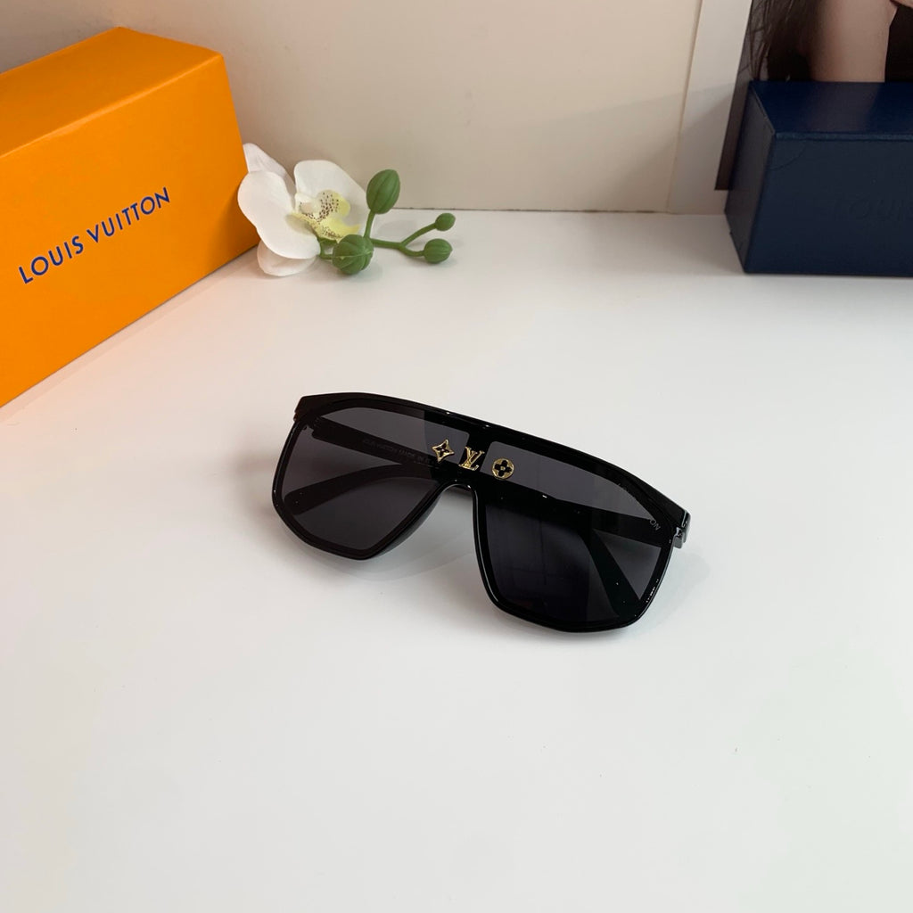 Louis Vuitton Fashion Black Lens Sunglasses for Men & Women - 431225