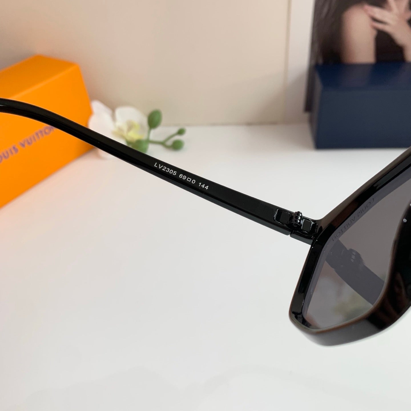 Louis Vuitton Fashion Black Lens Sunglasses for Men & Women - 431225 - detail image 3