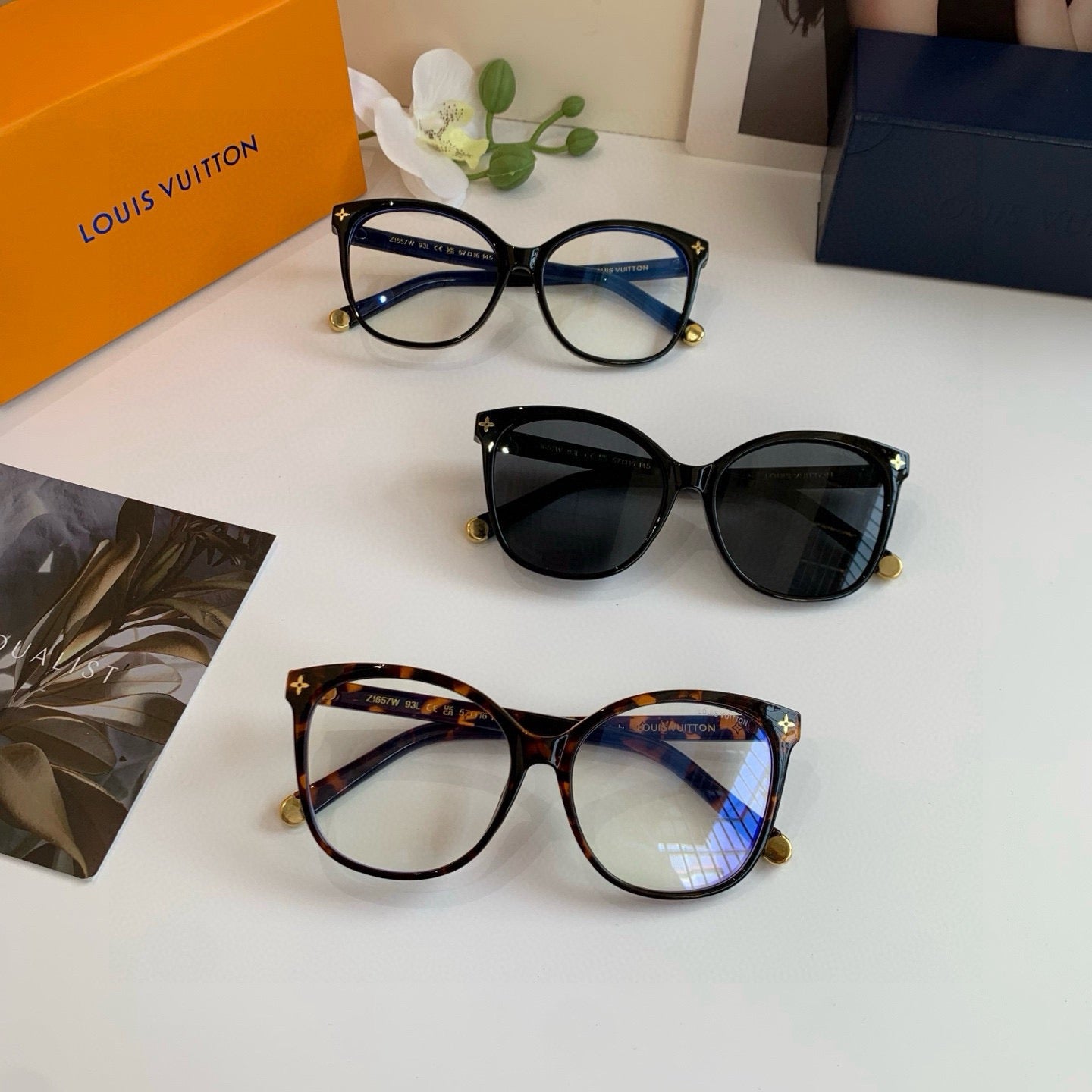 Louis Vuitton Blue-Light Square Silver Lens Sunglasses for Men & Women - detail image 4