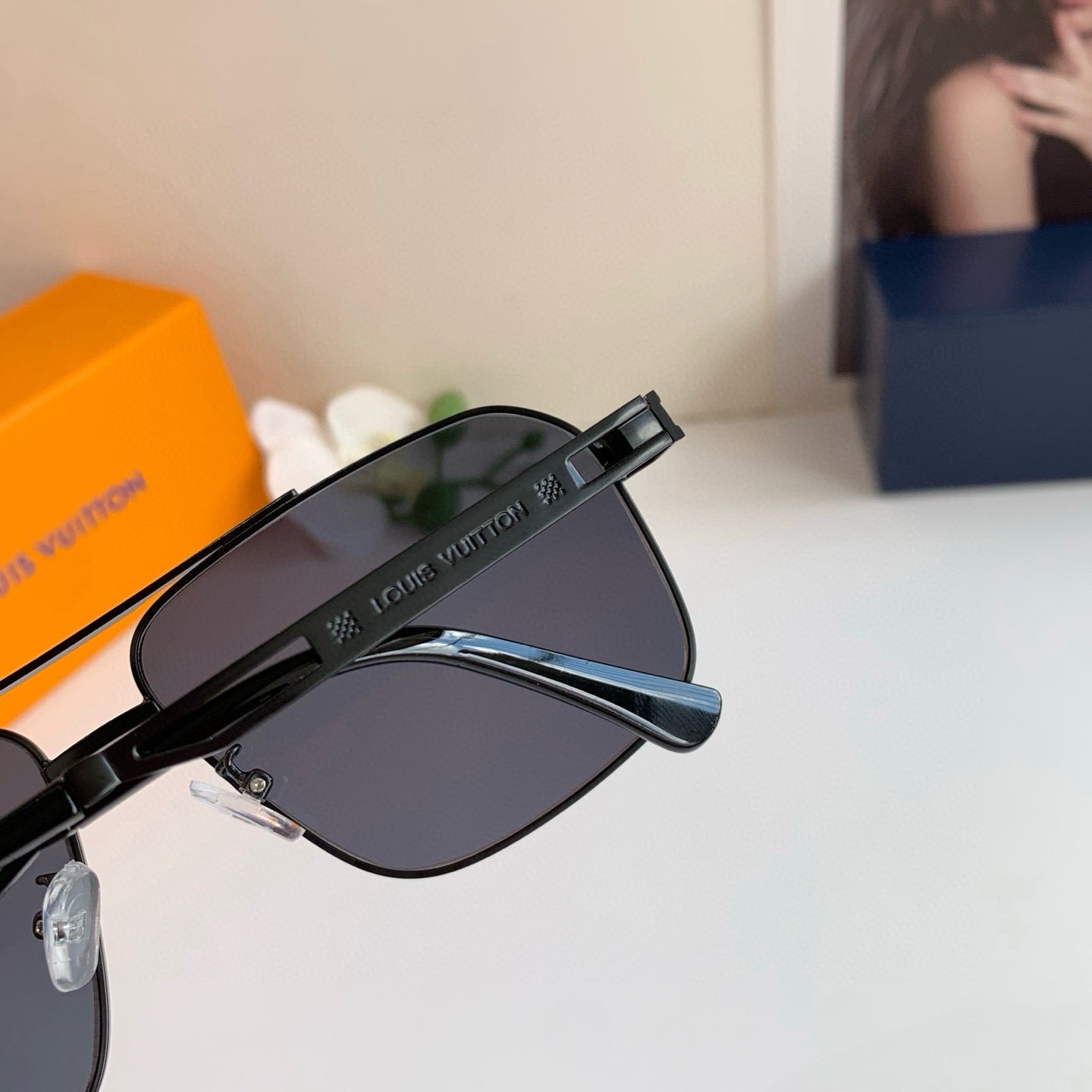 Louis Vuitton Metal Square Black Lens Sunglasses for Men & Women - 448613 - detail image 4