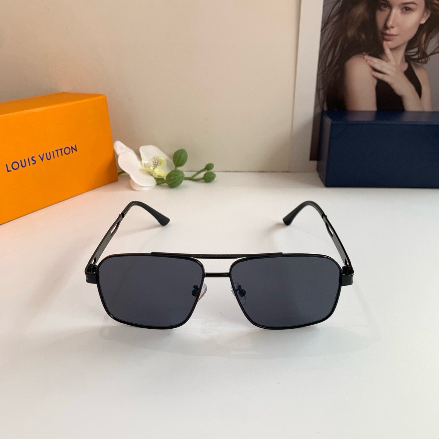 Louis Vuitton Metal Square Black Lens Sunglasses for Men & Women - 448613 - detail image 2