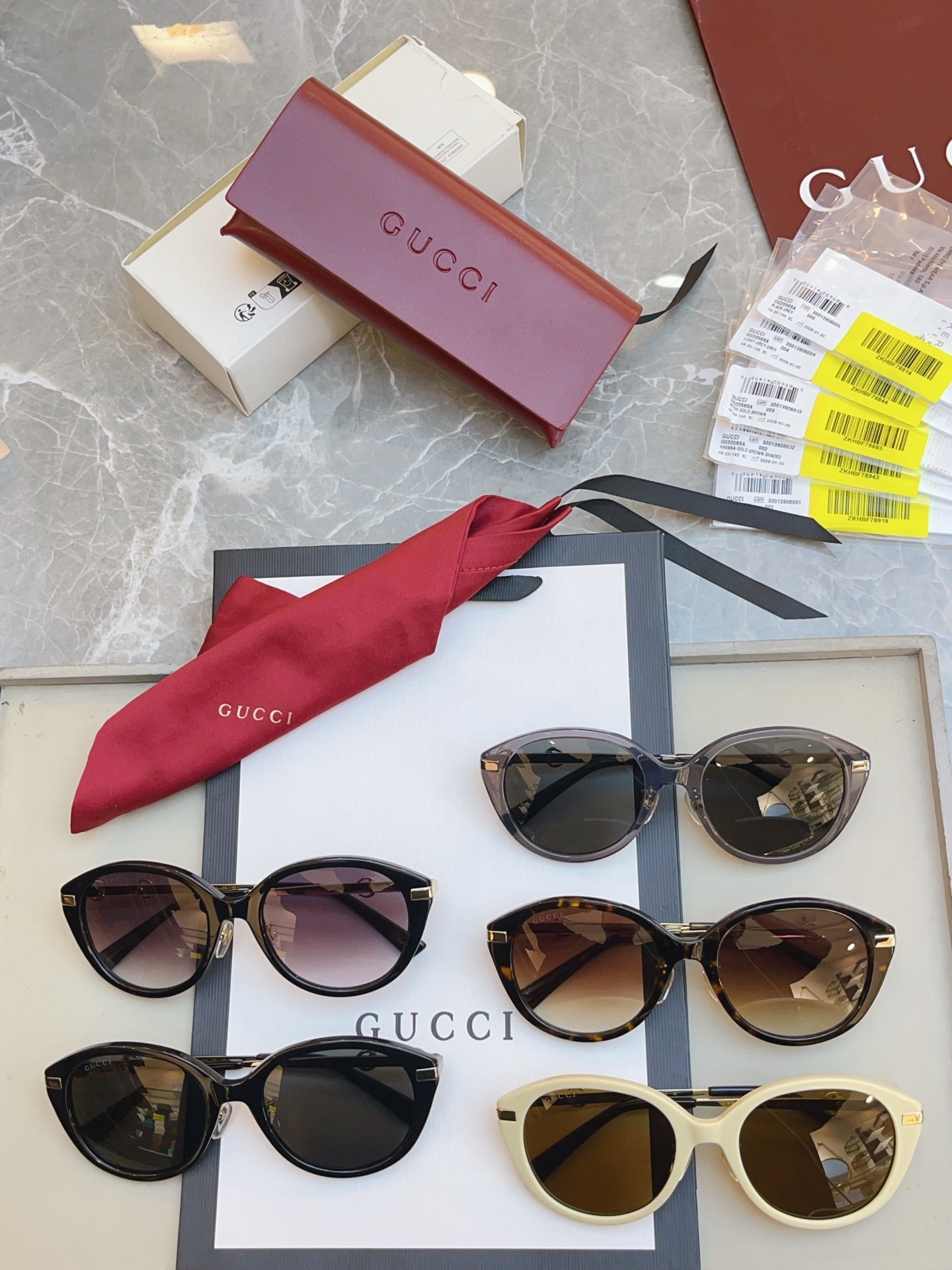 Gucci GG2056SA Fashion Black Lens Sunglasses for Men & Women - 464926 - detail image 9