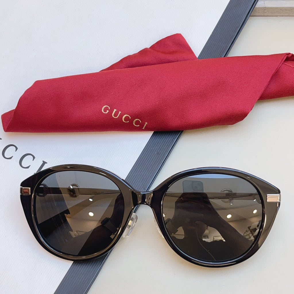 Gucci GG2056SA Fashion Black Lens Sunglasses for Men & Women