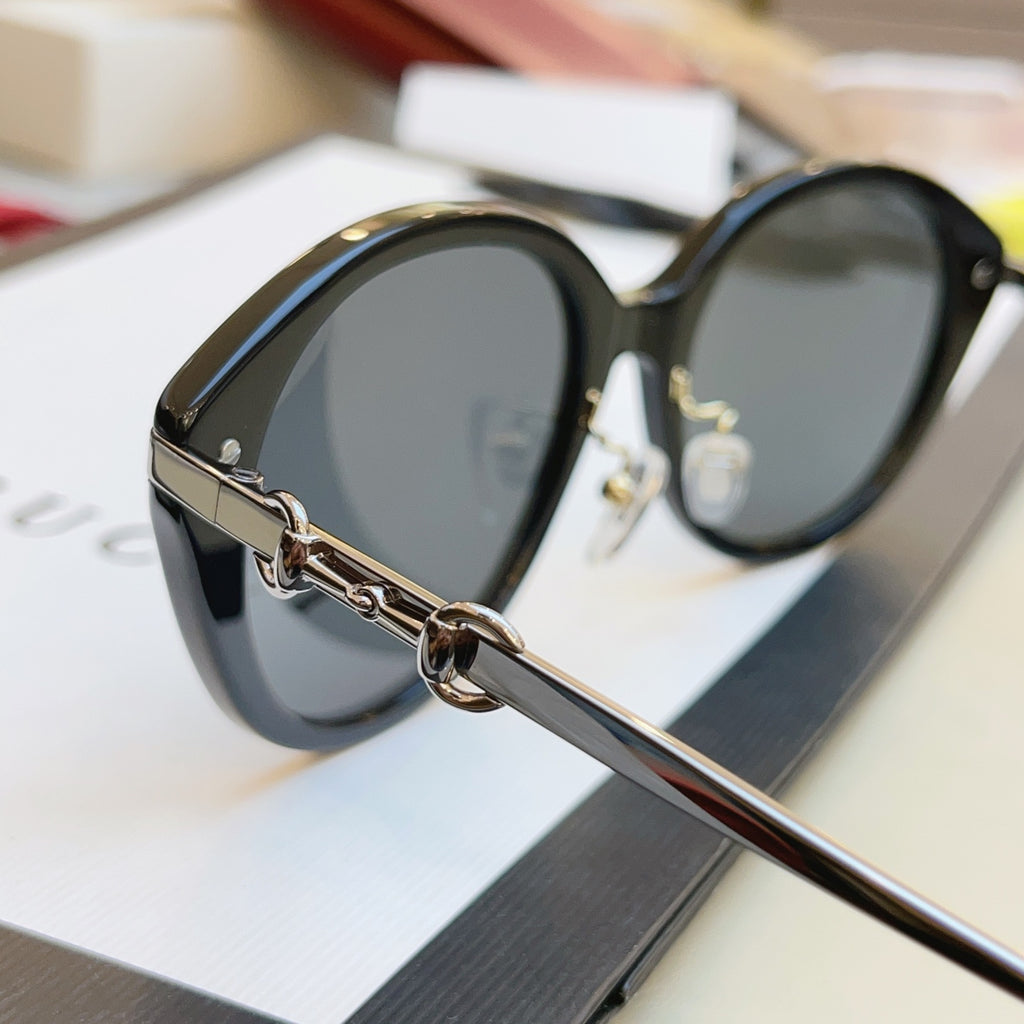 Gucci GG2056SA Fashion Black Lens Sunglasses for Men & Women - detail image 9