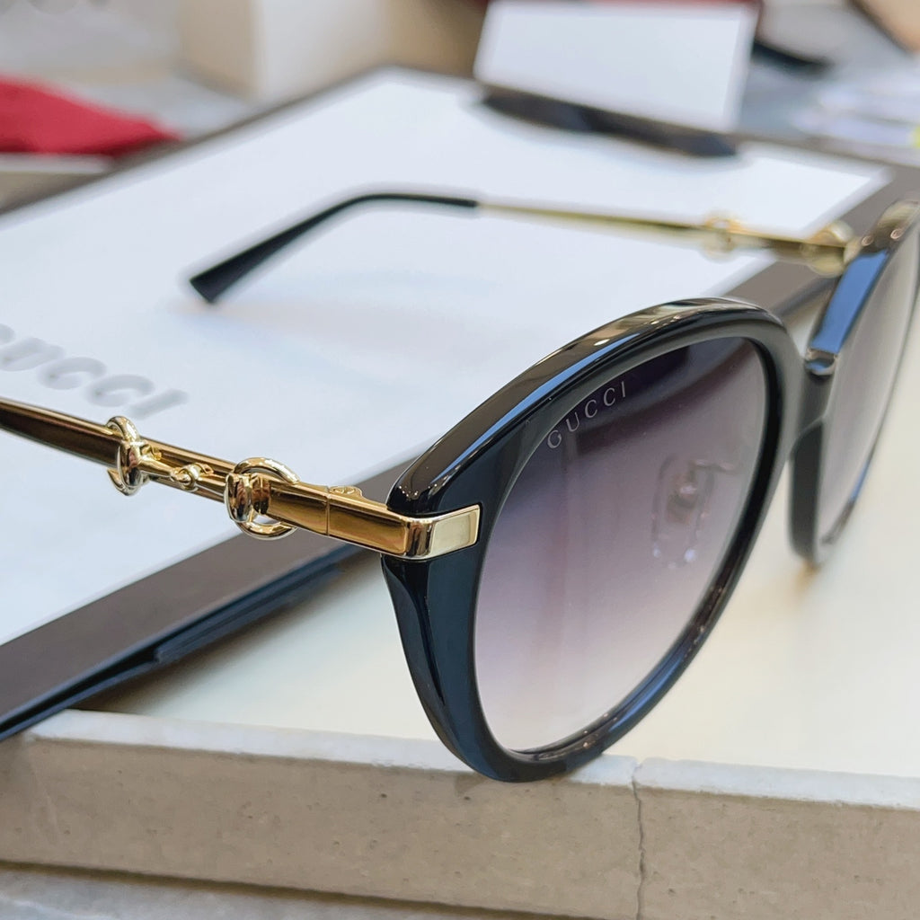 Gucci GG2056SA Fashion Gray Lens Sunglasses for Men & Women - detail image 6