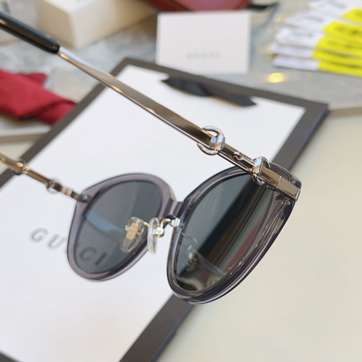 Gucci GG2056SA Fashion Black Lens Sunglasses for Men & Women - 464926 - detail image 2