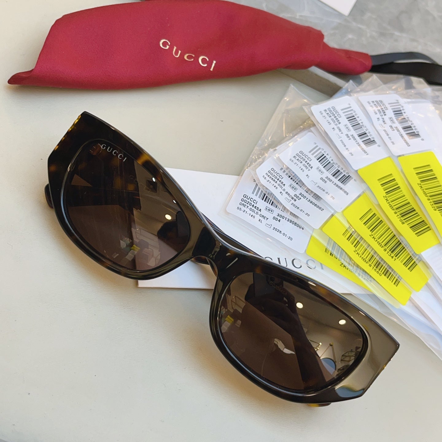 Gucci GG2044SA Fashion Brown Lens Sunglasses for Men & Women - detail image 4