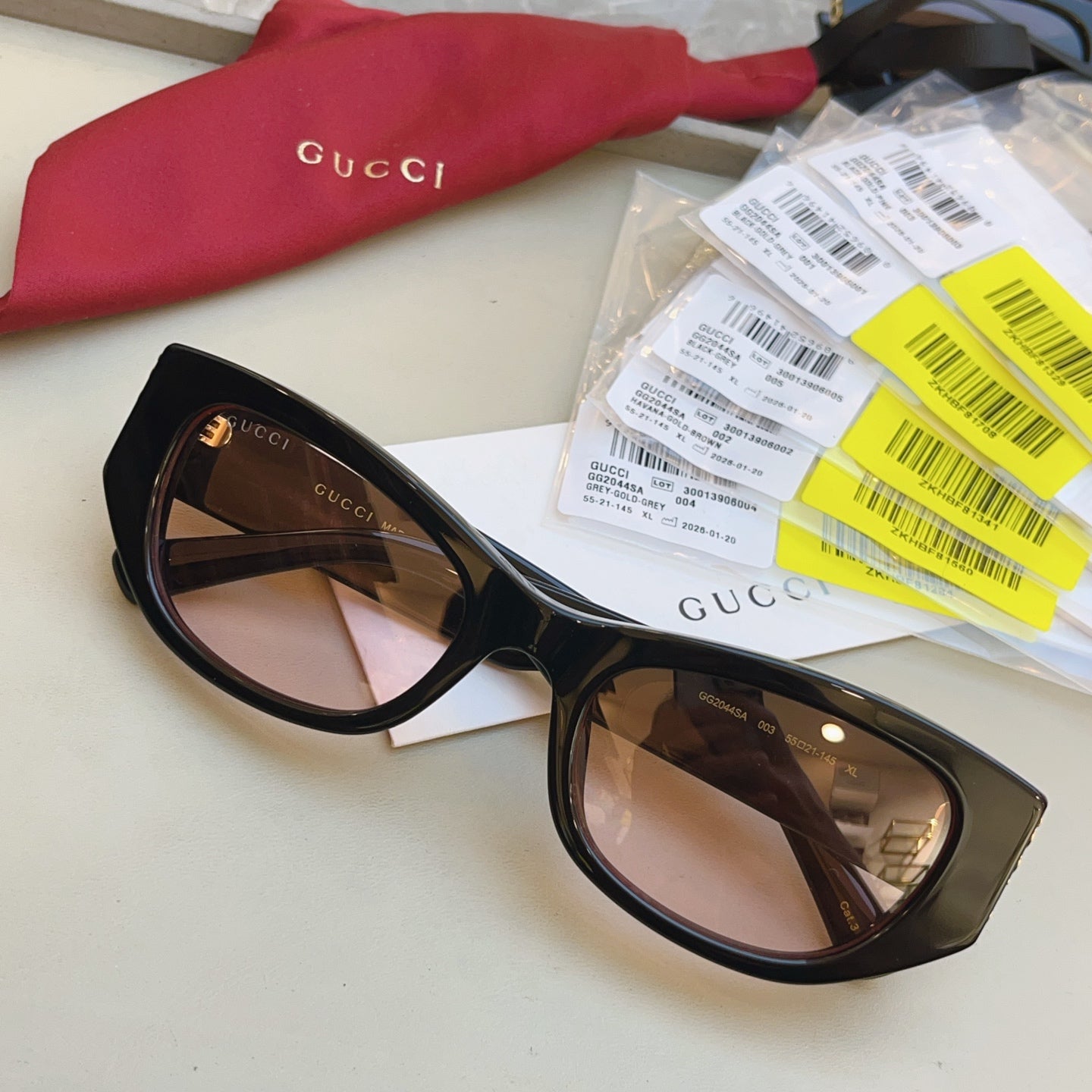 Gucci GG2044SA Fashion Brown Lens Sunglasses for Men & Women