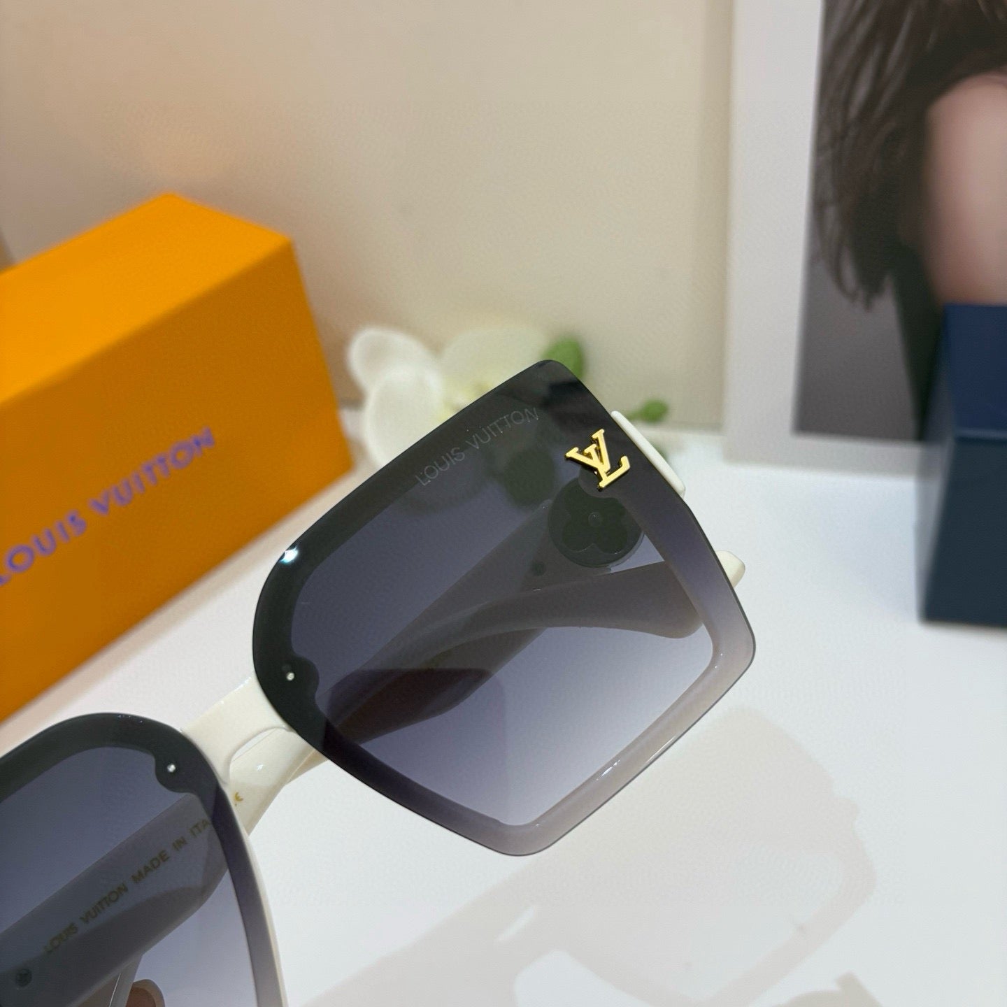 Louis Vuitton Oversized Silver Lens Sunglasses for Men & Women - 493138