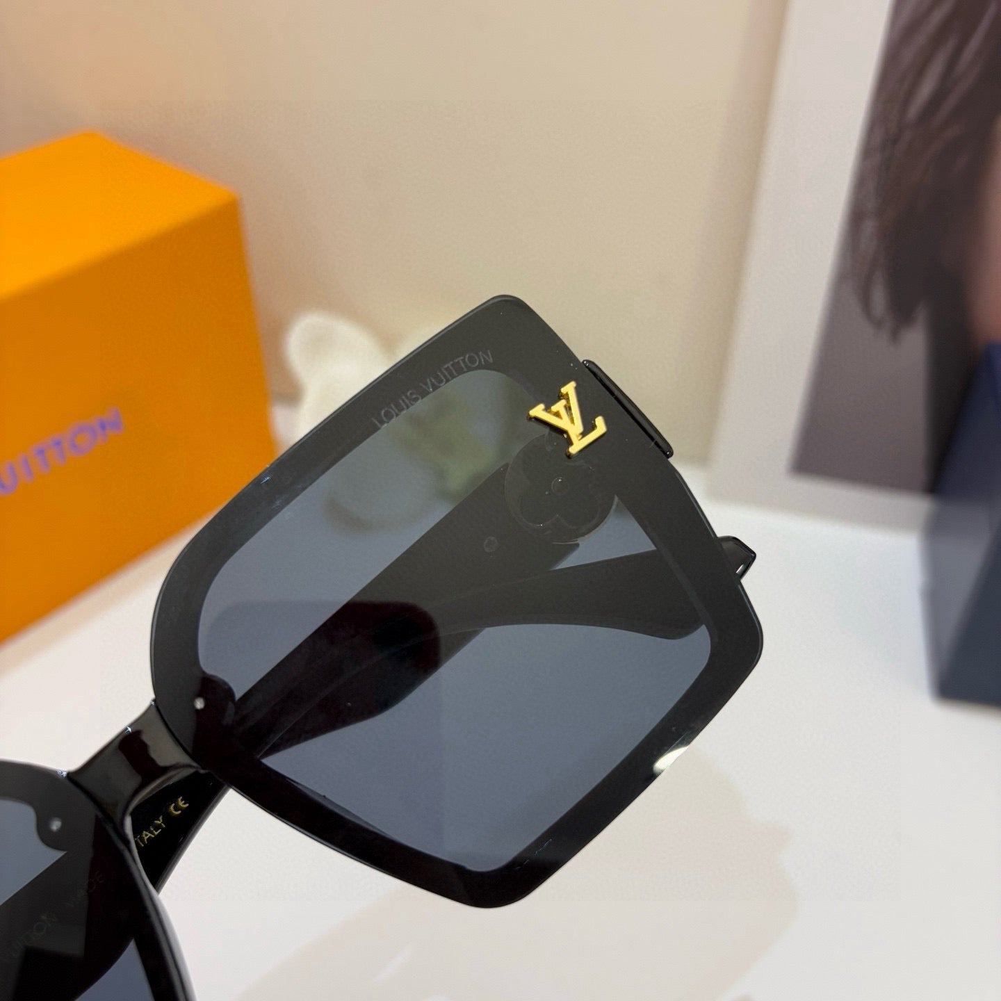 Louis Vuitton Oversized Black Lens Sunglasses for Men & Women - 493141
