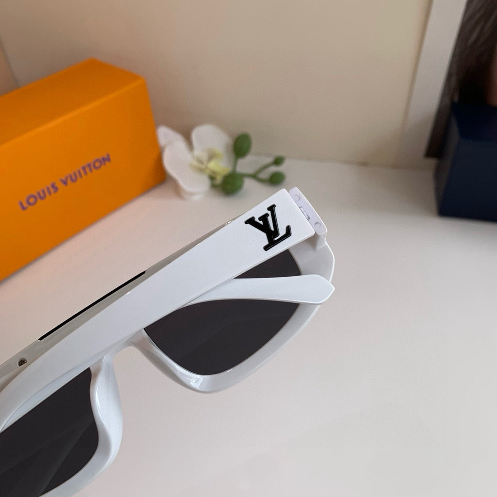 Louis Vuitton Square Silver Lens Sunglasses for Men & Women - 486199
