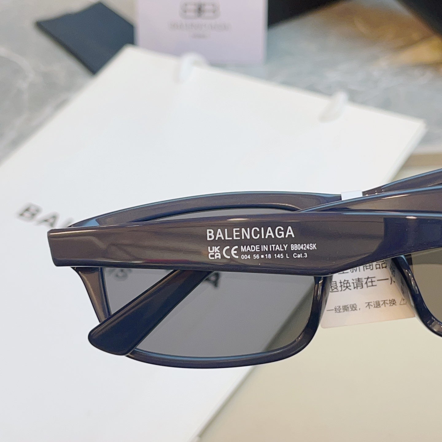 Balenciaga BB0424SK Fashion Black Lens Sunglasses for Men & Women - 416147 - detail image 9