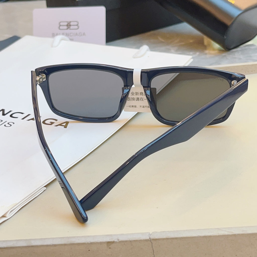 Balenciaga BB0424SK Fashion Black Lens Sunglasses for Men & Women - 416147 - detail image 7