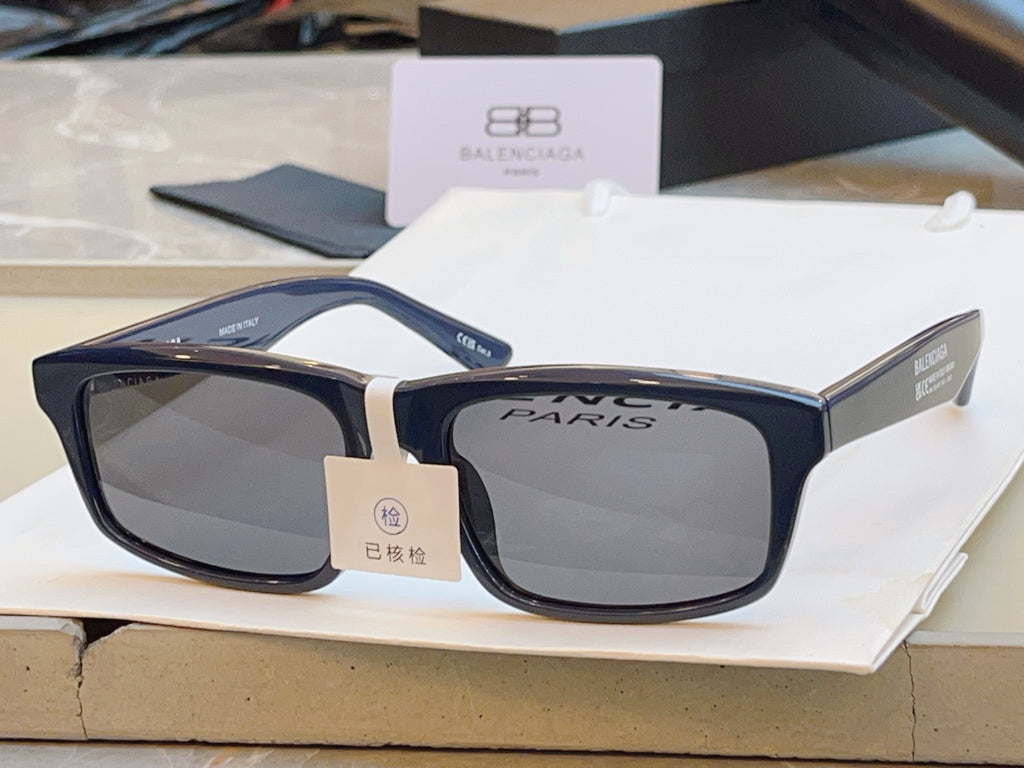 Balenciaga BB0424SK Fashion Black Lens Sunglasses for Men & Women - 416147 - detail image 2