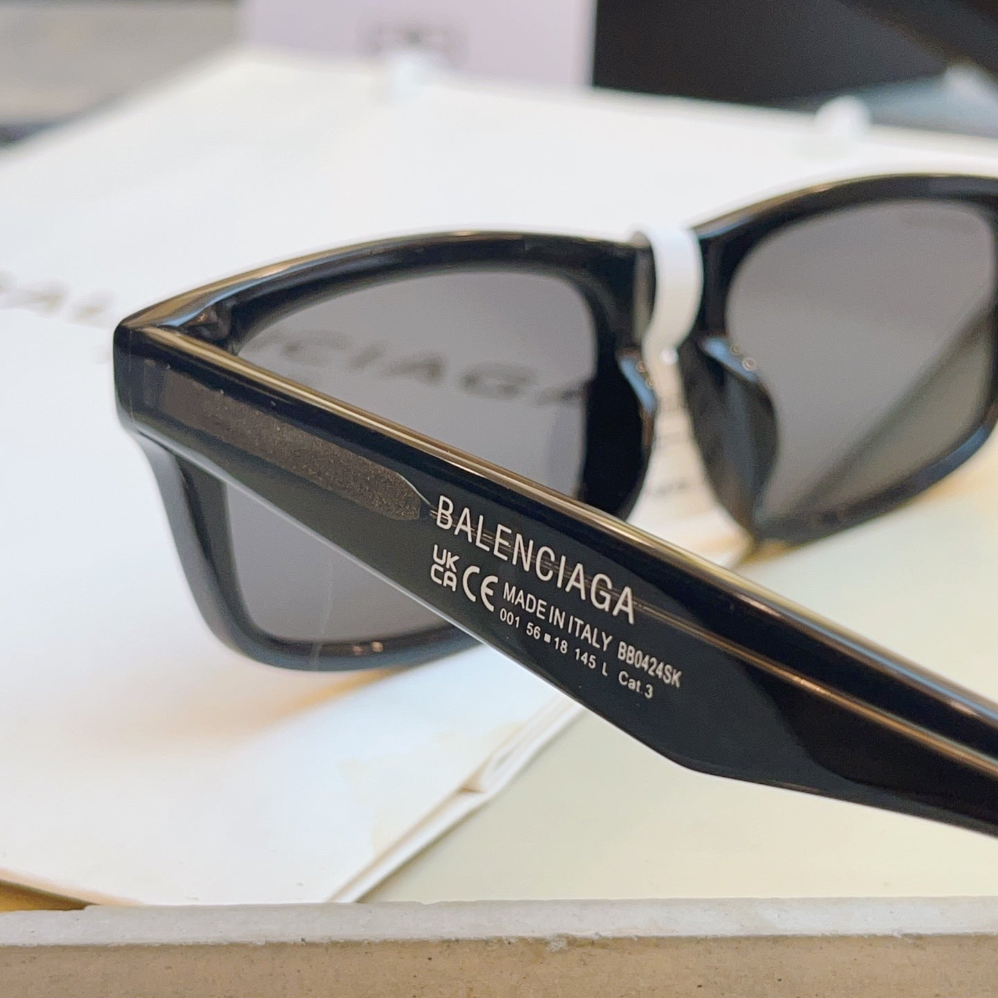 Balenciaga BB0424SK Fashion Black Lens Sunglasses for Men & Women - 416146 - detail image 9