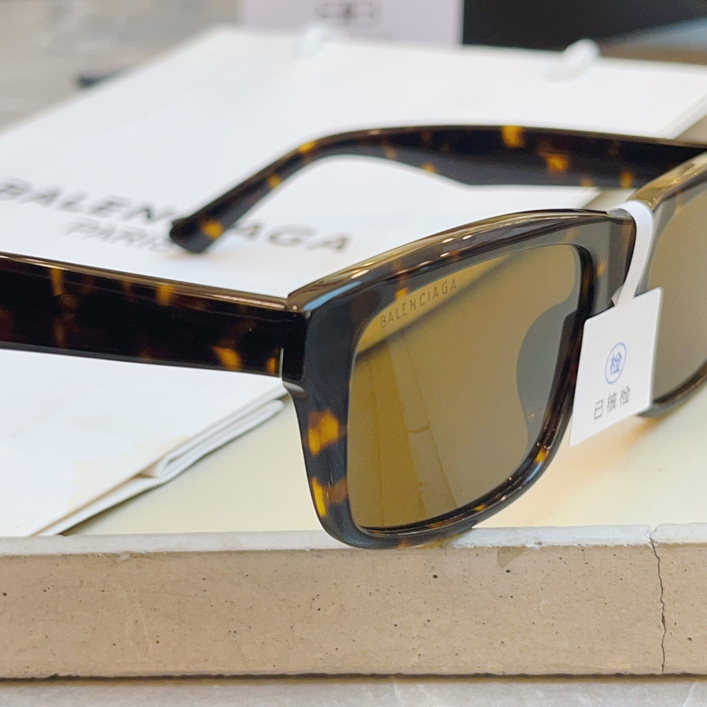 Balenciaga BB0424SK Fashion Black Lens Sunglasses for Men & Women - detail image 5