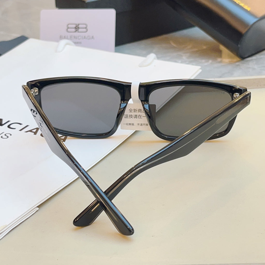 Balenciaga BB0424SK Fashion Black Lens Sunglasses for Men & Women - 416146 - detail image 6
