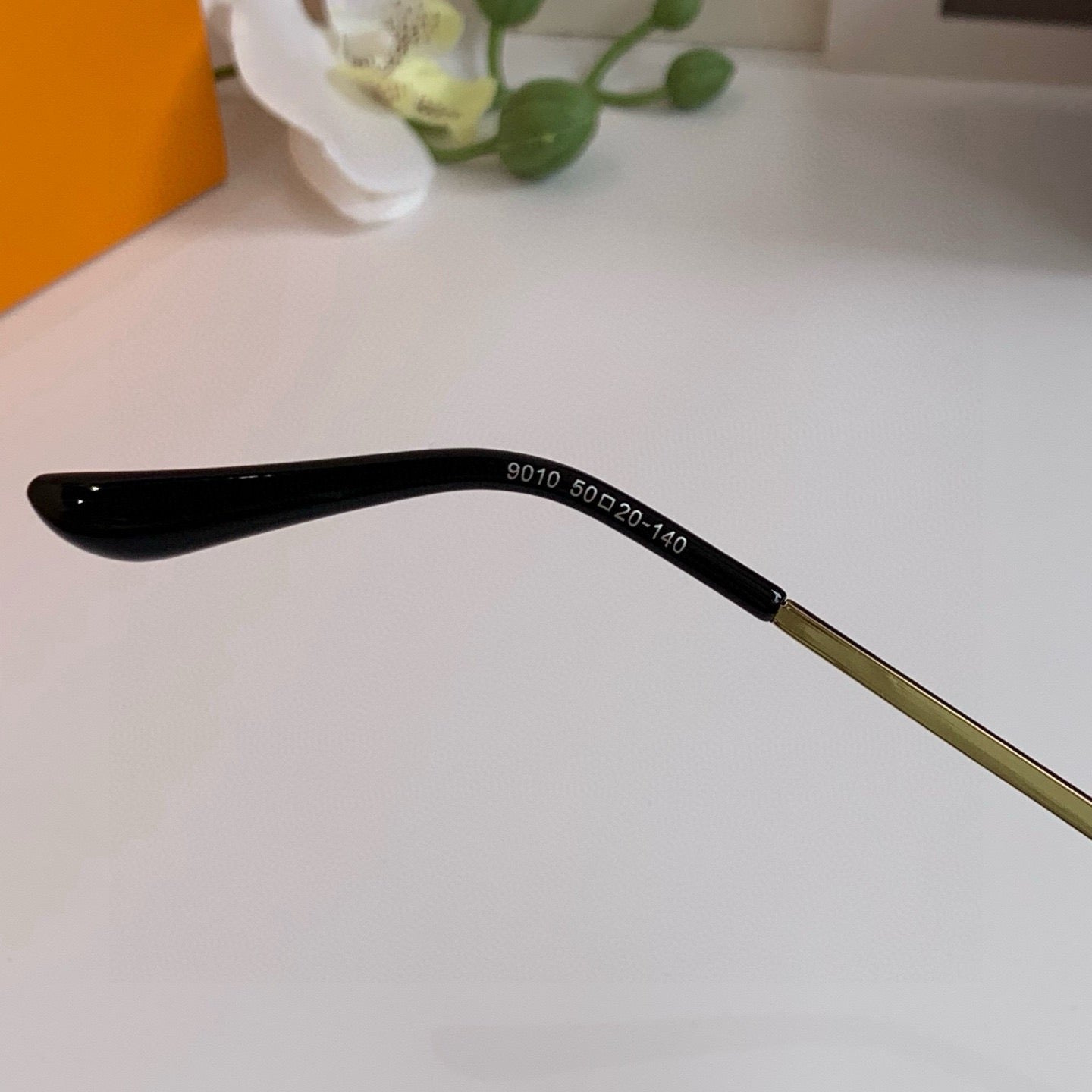 Louis Vuitton Metal Square Black Lens Sunglasses for Men & Women - 464770