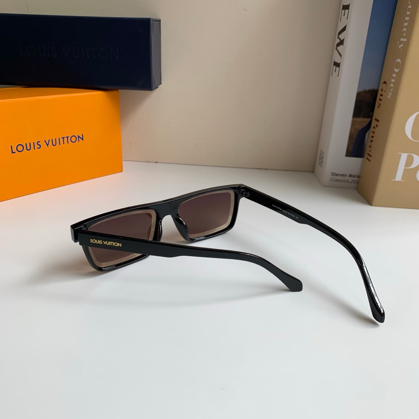 Louis Vuitton Square Gray Lens Sunglasses for Men & Women - 464765 - detail image 6