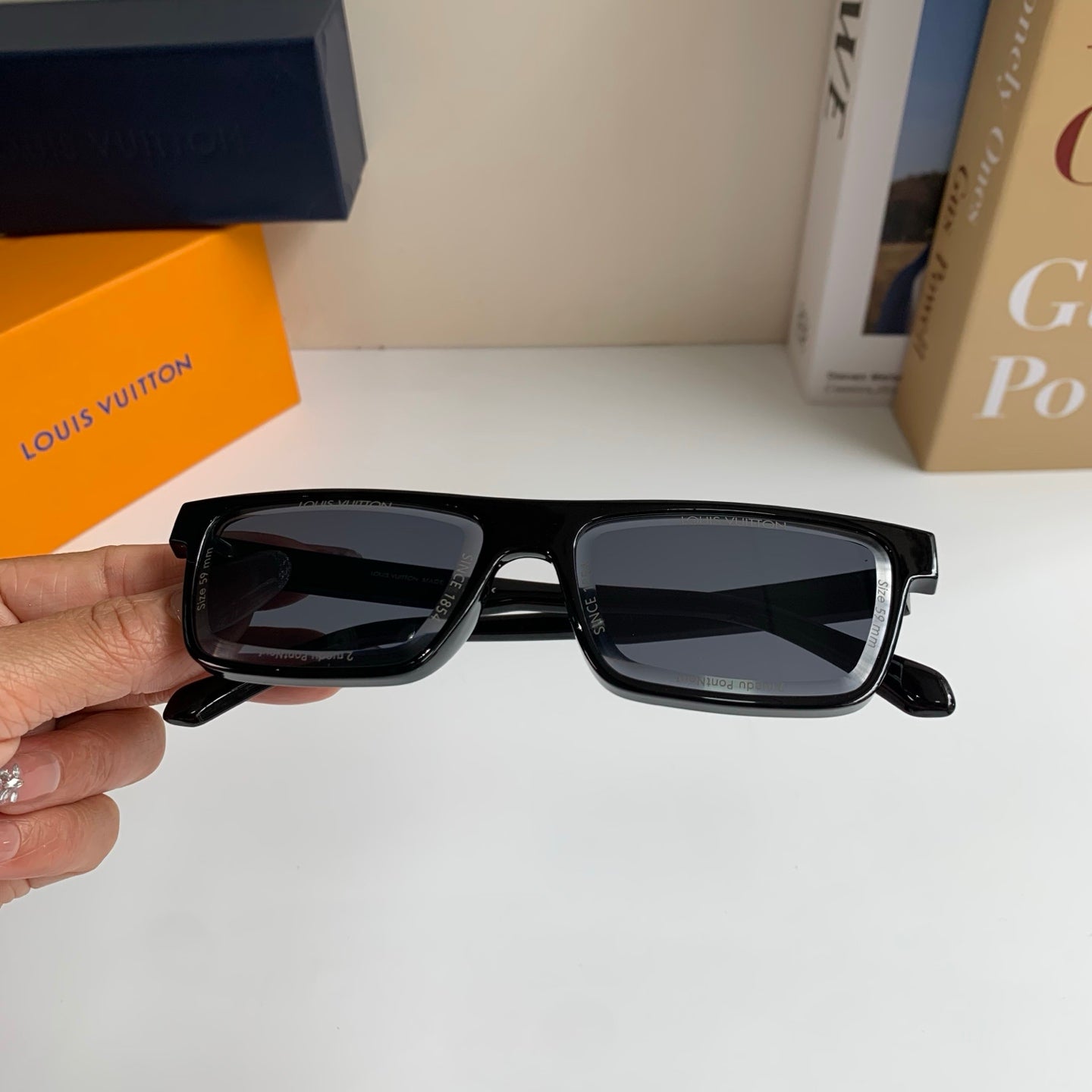 Louis Vuitton Square Gray Lens Sunglasses for Men & Women - 464766 - detail image 4
