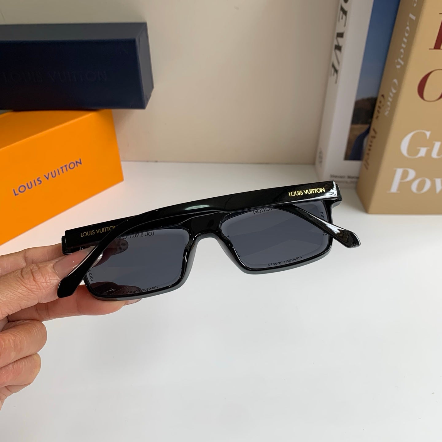 Louis Vuitton Square Gray Lens Sunglasses for Men & Women - 464766 - detail image 7