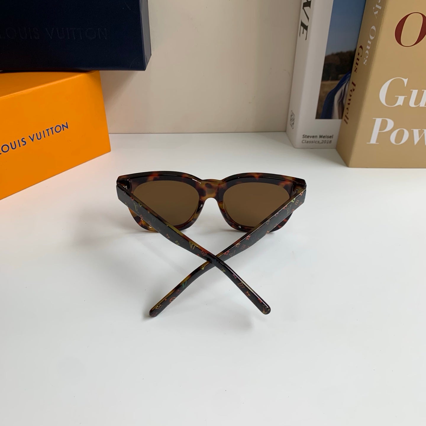 Louis Vuitton Square Black Lens Sunglasses for Men & Women - 486203 - detail image 8