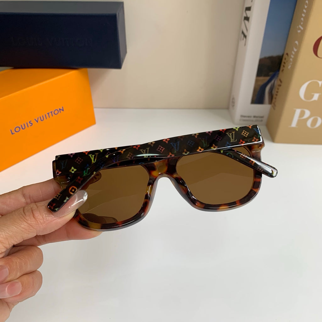 Louis Vuitton Square Black Lens Sunglasses for Men & Women - 486203 - detail image 9