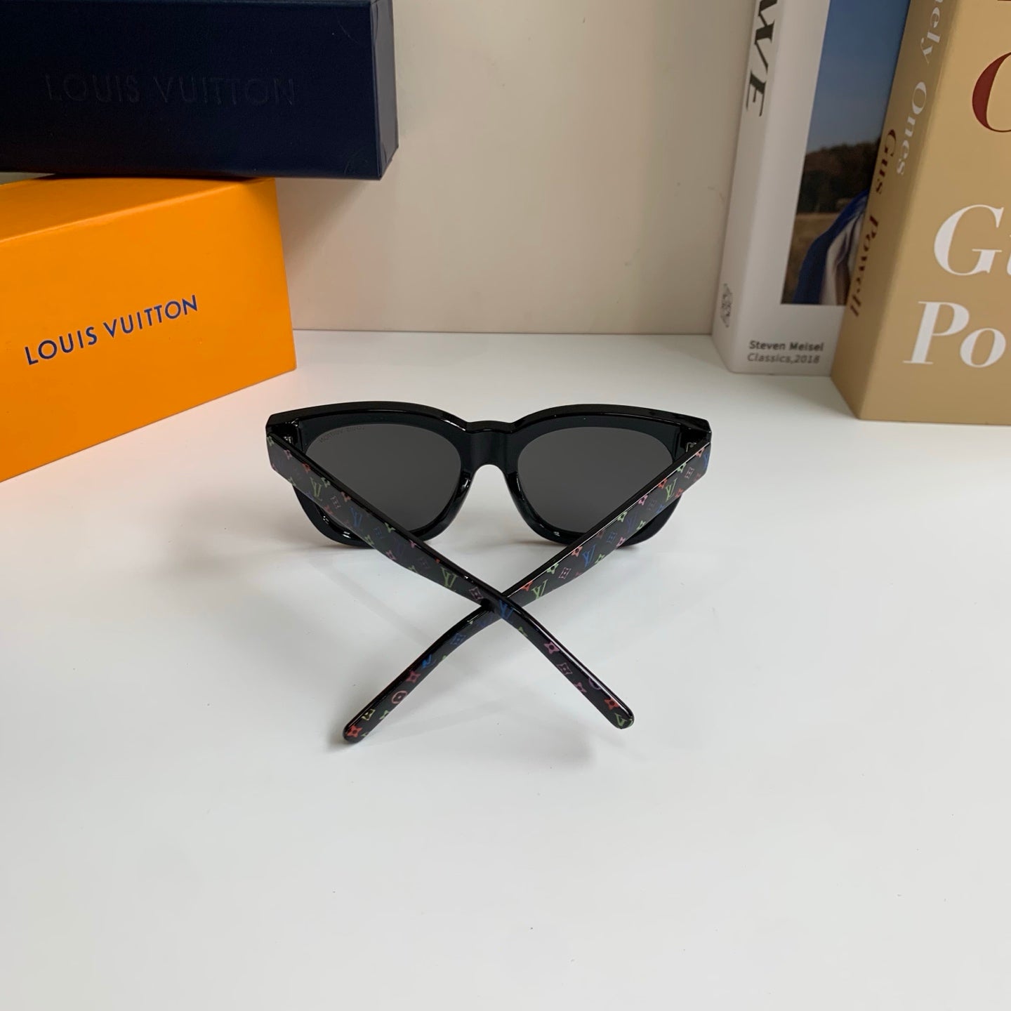 Louis Vuitton Square Black Lens Sunglasses for Men & Women - 486204 - detail image 9