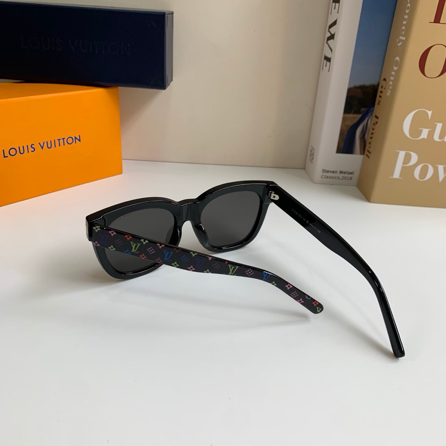 Louis Vuitton Square Black Lens Sunglasses for Men & Women - 486204 - detail image 6
