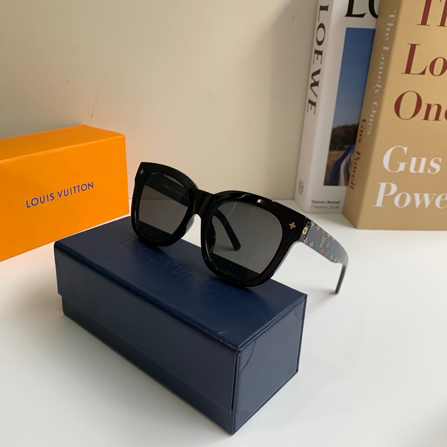 Louis Vuitton Square Black Lens Sunglasses for Men & Women - 486204 - detail image 4
