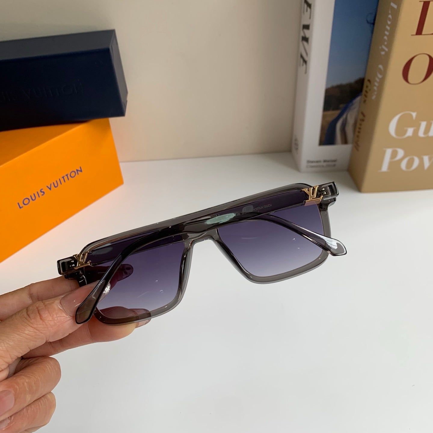 Louis Vuitton Square Silver Lens Sunglasses for Men & Women - 486148 - detail image 8