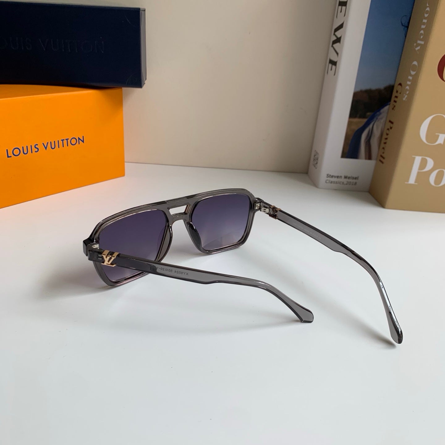 Louis Vuitton Square Silver Lens Sunglasses for Men & Women - 486148 - detail image 6