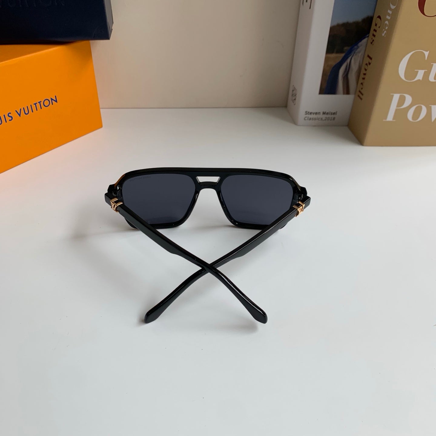 Louis Vuitton Square Black Lens Sunglasses for Men & Women - 486150 - detail image 8